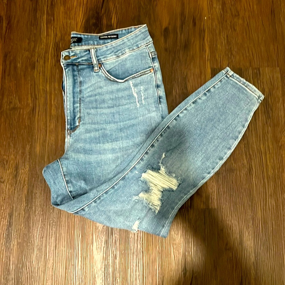 Judy blue Control Top Skinny 16W